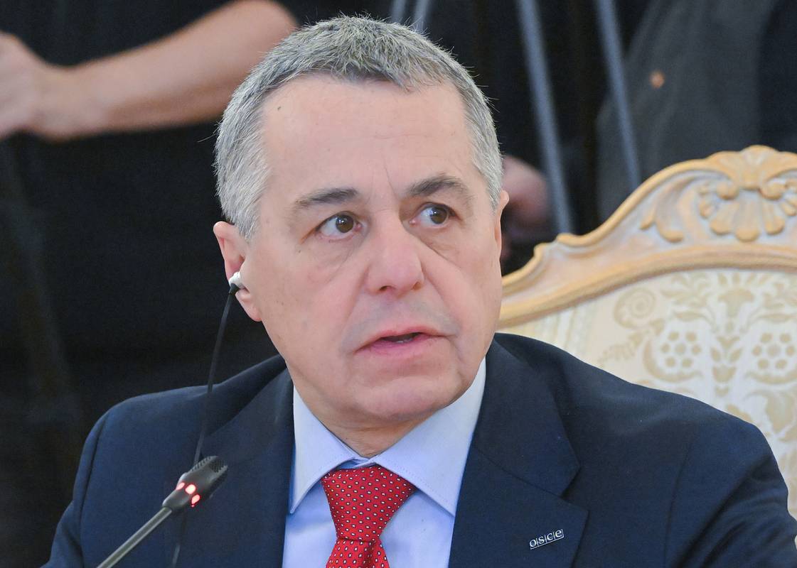 Глава МИД Швейцарии заблудился на переговорах с Лавровым