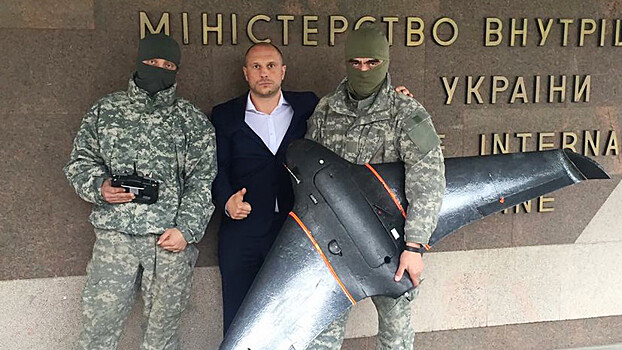 Советник Авакова пообещал  «красный террор» на Украине