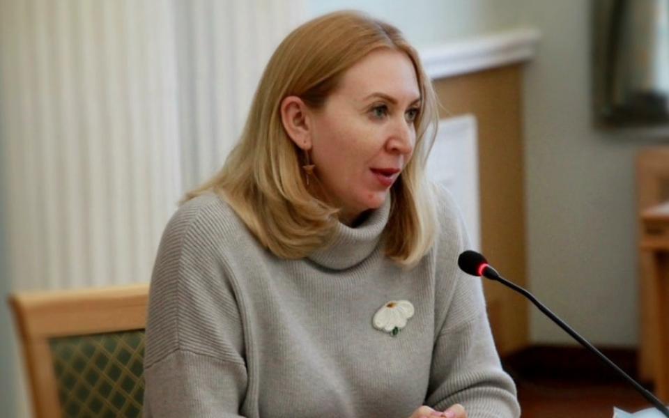 Партия «Единая Россия» наложила на директора школы № 62 Ворнакову взыскание