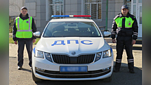 Автоинспекторы Красноярского края помогли водителю скорой помощи доставить в больницу младенца