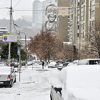 Внезапный снег... в январе. Кличко улетел в Швейцарию и разозлил киевлян