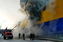 Площадь пожара в ТЦ "Лента" в Томске составляет 5 тыс. квадратных метров