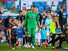 Фото дня: игроков ФК «Пари НН» вывели на поле их дети