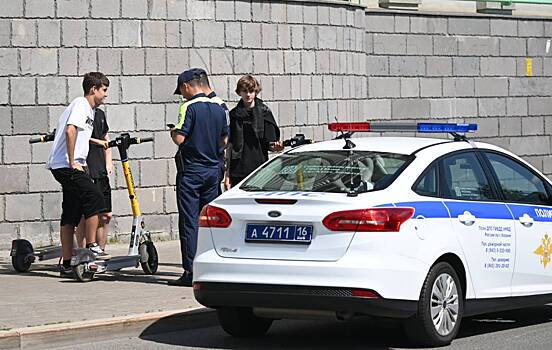 Юрист объяснил, что делать при ДТП с самокатчиком