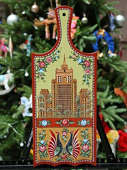 Глава МИД Сергей Лавров подарил журналистами городецкие доски