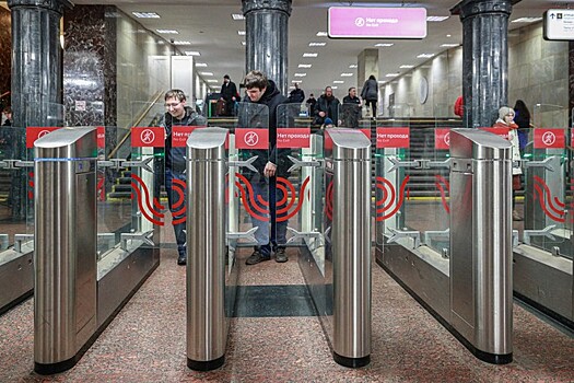 Москвичи смогут оплачивать проезд в метро виртуальной картой "Тройка"