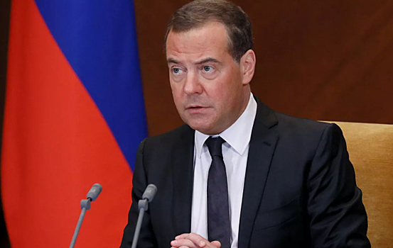 Медведев оценил отказ России обсуждать мирный договор с Японией