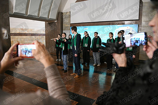 В Екатеринбурге провели вторую акцию в память о жертвах теракта в «Крокусе»