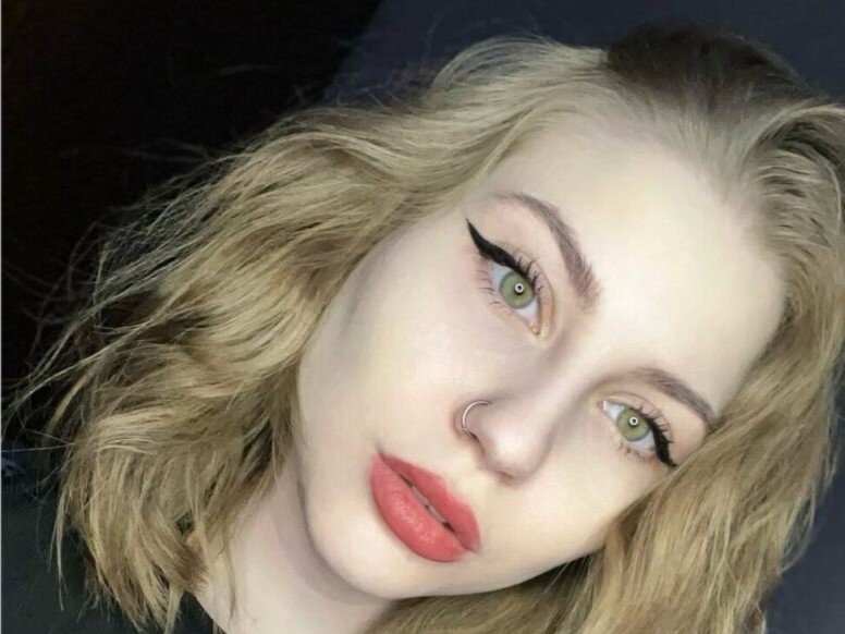 Модель OnlyFans Ксению Широкову задержали за видео с кальяном на куличе