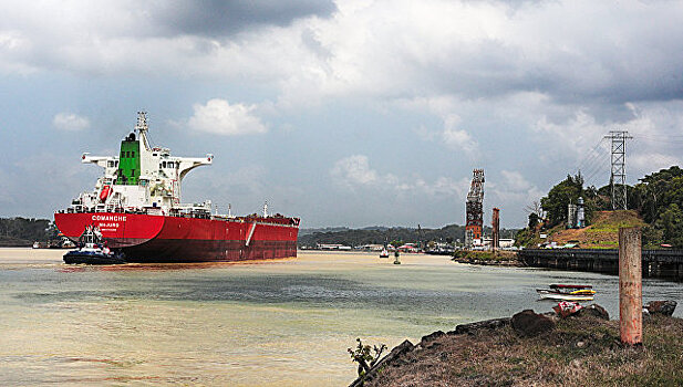 Панамский канал смягчает ограничения на проход танкеров с СПГ