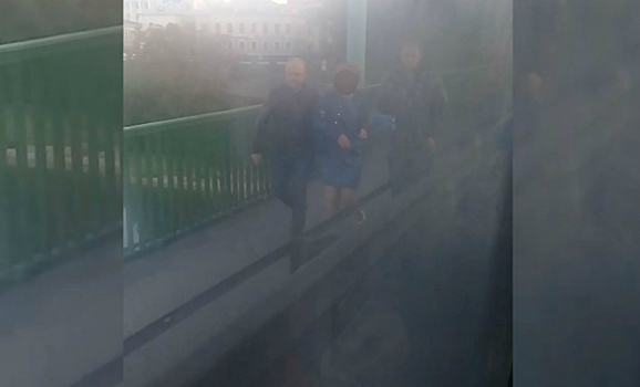 За секунду до: ярославцы сняли женщину с моста