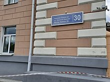 Очевидцы: в общежитии КНИТУ-КАИ №5 планируют экстренный ремонт фасада — из него выпадают кирпичи