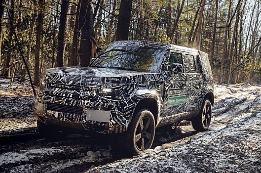 Land Rover назвал снимок салона нового Defender «устаревшим»