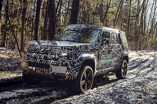 Land Rover назвал снимок салона нового Defender «устаревшим»
