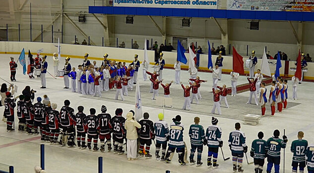 В Балакове открылся традиционный турнир по хоккею на призы Коваленко