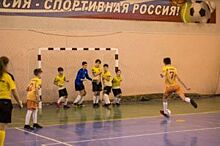 Костромские футболисты сражаются за футбольную площадку и кубок «НОВАТЭК»