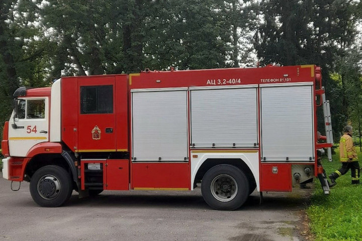 В Уфе загорелась крыша дома в ЖК Новалэнд