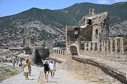 Раскрыто число отдохнувших в Крыму туристов в 2025 году