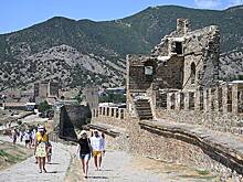 Раскрыто число отдохнувших в Крыму туристов в 2025 году
