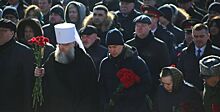 Алексей Логвиненко возложил цветы к мемориальному комплексу «Павшим воинам» в сквере Фрунзе