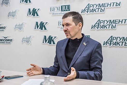 Советник главы ДНР Антонов рассказал про установку подводной лодки в Новосибирске