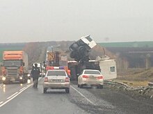 На трассе в Петровском районе грузовик «встал на дыбы»