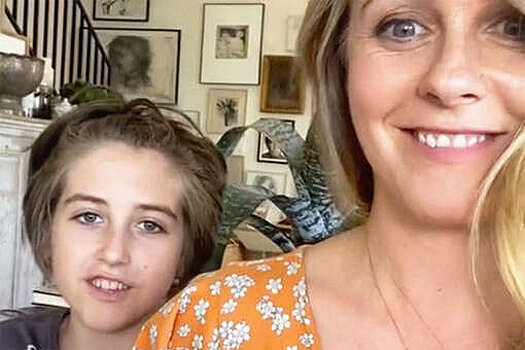 Алисия Сильверстоун призналась, что до сих пор спит с 11-летним сыном