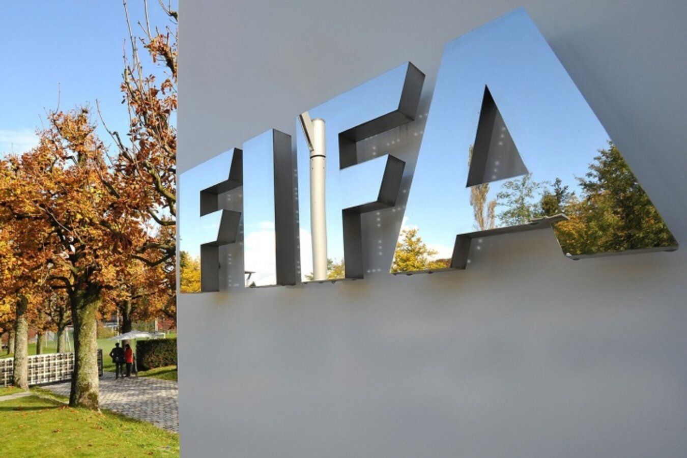 ФИФА может вмешаться в работу федерации футбола Испании из-за скандалов с Рубиалесом — MD