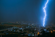 Новороссийский фотограф запечатлел необычный кадр с молнией