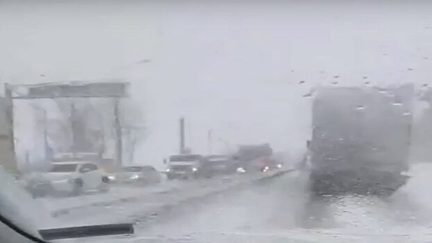 В Подмосковье образовалась десятикилометровая пробка