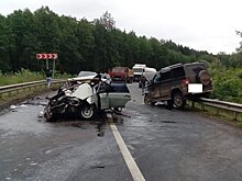 Выехавший на «встречку» водитель в тяжелом состоянии попал в больницу в Удмуртии