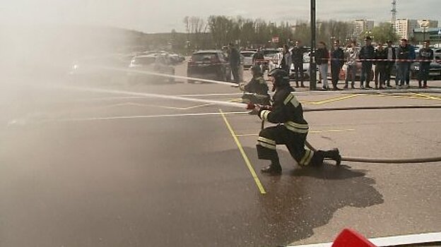 Пензенские пожарные показали горожанам, на что способны