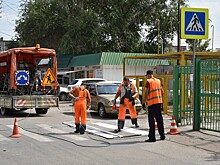 Возле астраханских школ обновляют пешеходные переходы