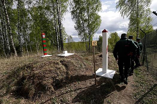 Латвия собралась закрыть два пункта пропуска на границе с Россией