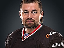 ХК "Лада" подписал нападающего и защитника