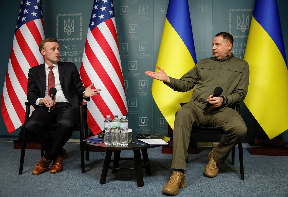 Помощник президента США тайно посетил Киев и пообещал ВСУ крупный пакет помощи