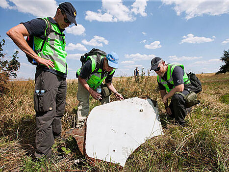 НАТО и Евросоюз присоединились к обвинению России в крушении MH17