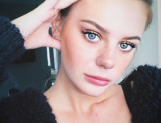 Charmed фильміне негізделген Прюдің жүктілігі туралы секс фанфигі