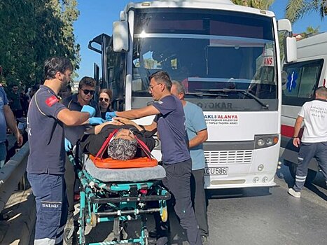 Из Турции эвакуировали двух россиян, пострадавших в ДТП в Аланье