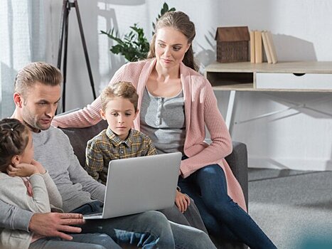 Соцфонд напомнил о датах выплат детских пособий за сентябрь