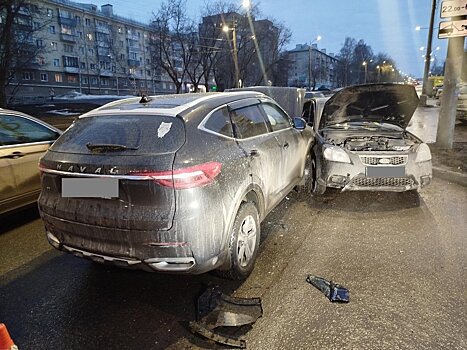 В ДТП на Ленина пострадали 2 водителя