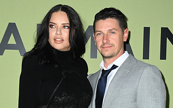 40-летняя Адриана Лима впервые вышла в свет после объявления о беременности