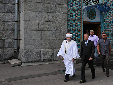 Беглов поручил увеличить объем реставрационных работ в Соборной мечети