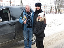 В Смоленской области «Праздничный патруль» поздравил водителей с Днем защитника Отечества