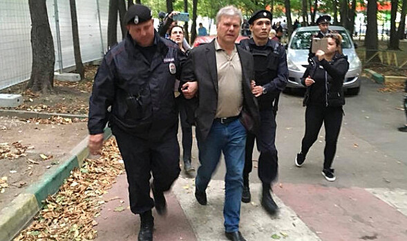 Сергей Митрохин задержан за встречу с депутатами