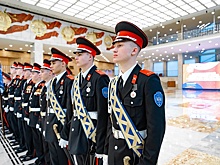 Стародубскому казачьему кадетскому корпусу из Брянска вручили знамя президента РФ