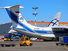 Крупнейший российский грузовой авиаперевозчик доставил в Москву 23 тонны вещей