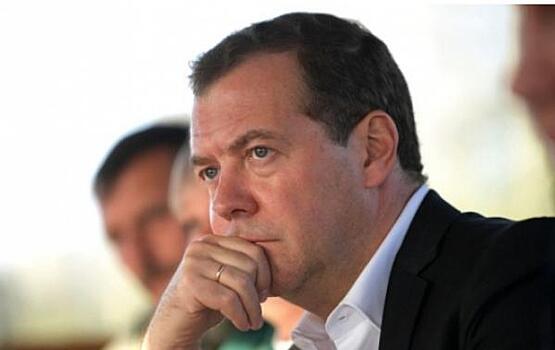 «Появились новые основания для отставки Медведева»