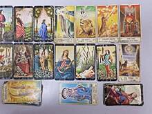 Гадалка выманила у женщины 900 тысяч рублей за снятие порчи