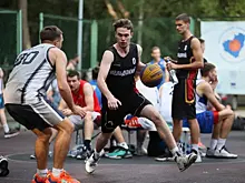 11 команд из Самарской области сыграли в отборочном туре чемпионата по стритболу